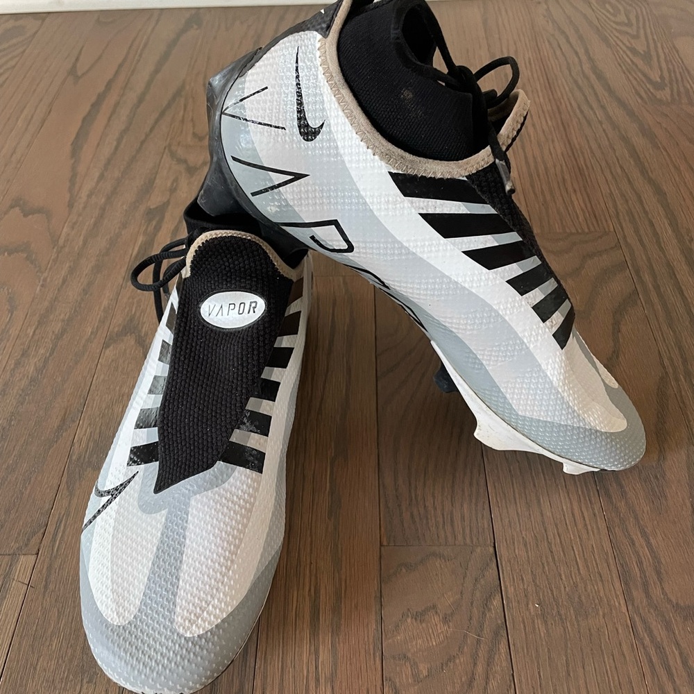 Nike Vapor Edge Pro Cleats, Men’s Size 8